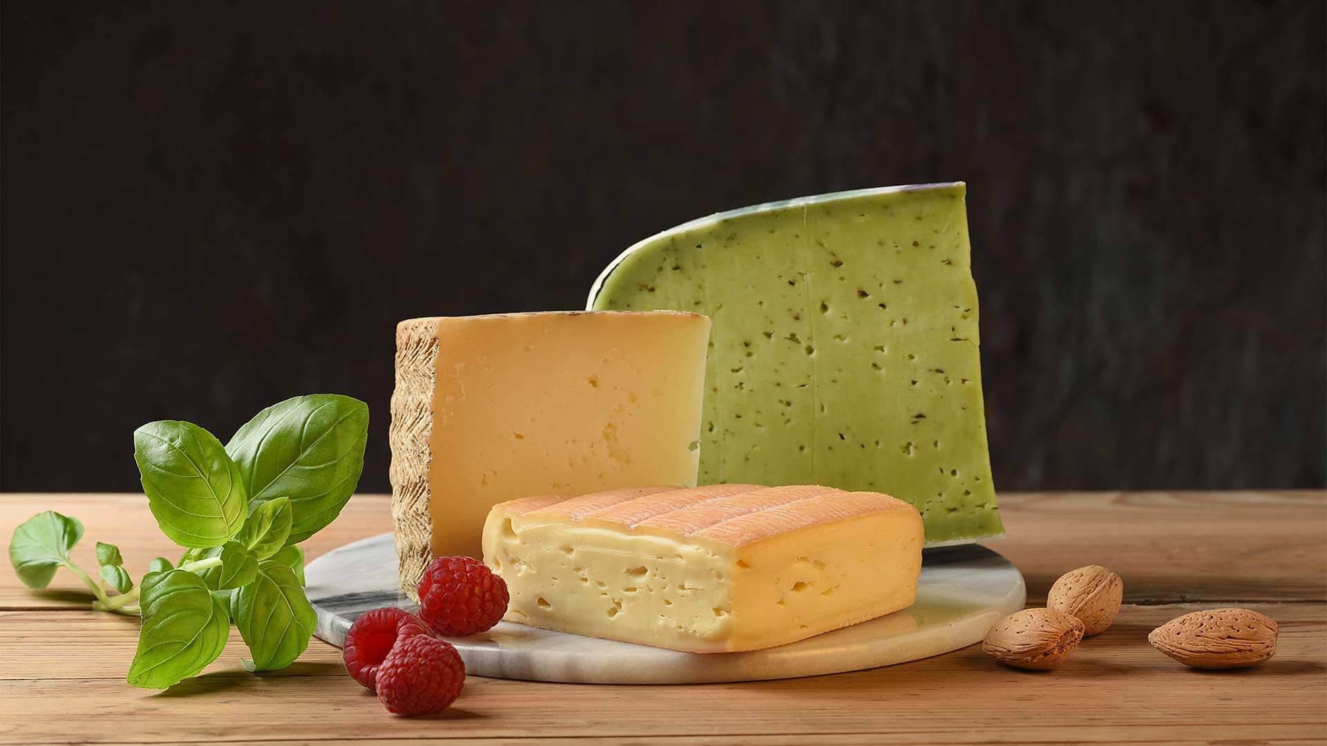 Food Fotografie Käse Ulm Fotografi Spezialitäten Neu-Ulm eifertfotodesign Lebensmittel Genuss Pur Biolebensmittel Händler Molkerei Käsespezialitäten Foto stimmungsvoll