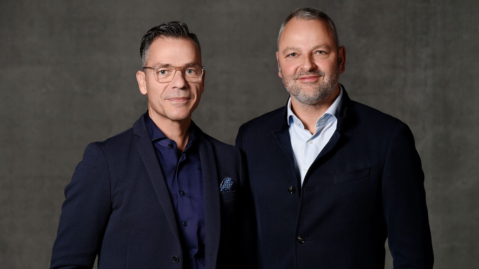 Unternehmerportrait, Chefportrait, Portraitfoto, Gruppenfoto, Businessportrait, Ulm, Fotograf, Eifert, Fotodesign, Eifertfotodesign, Neu-Ulm, Moderne Portraits, Fotostudio, Studio, Fotoatelier,