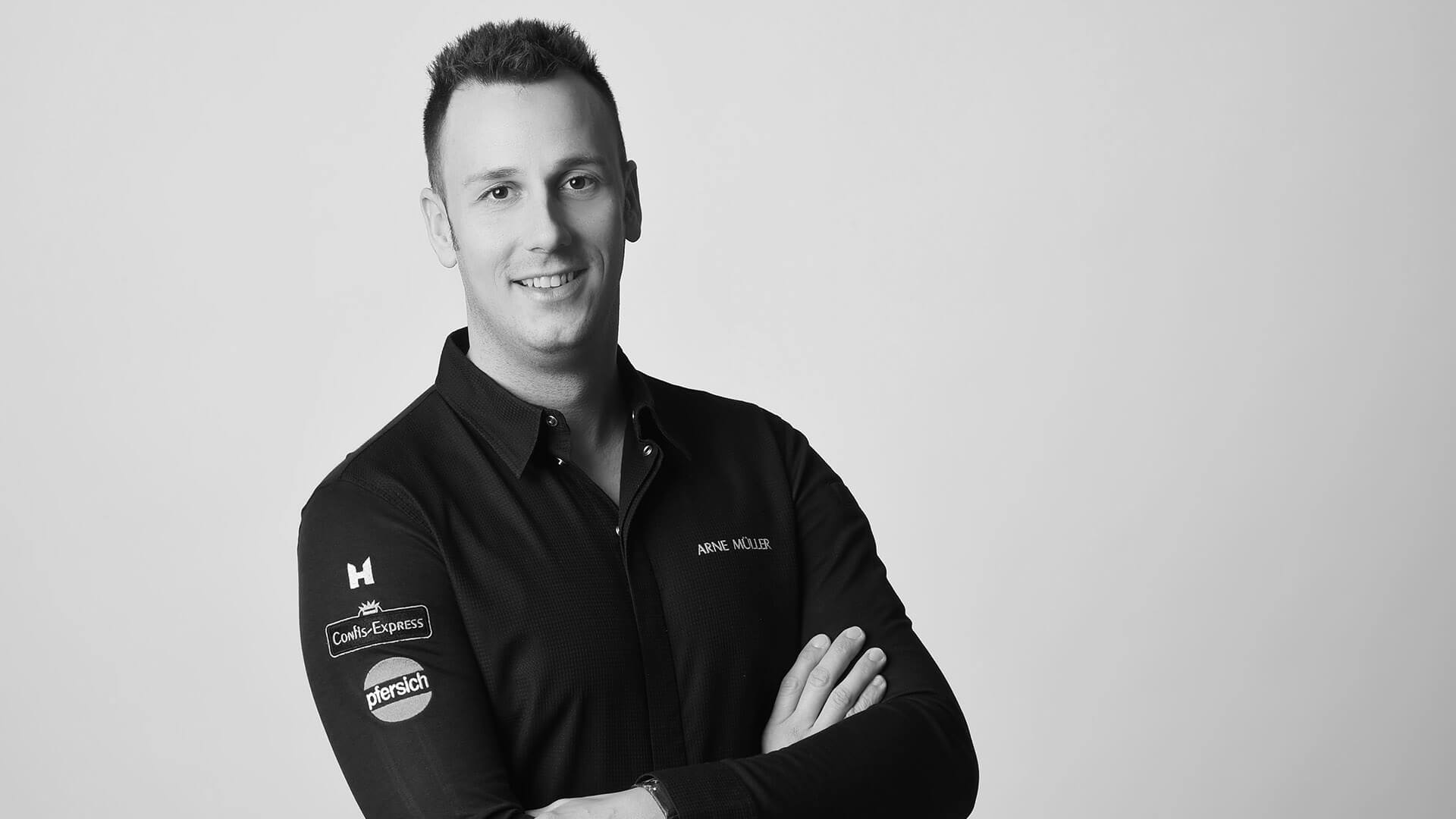 Businessportrait, Porträtfoto, Fotostudio, Profifotograf, Ulm, Eifertfotodesign, Fotografie, Persönlichkeit, Fotoshooting, professionell, Shooting, Koch,