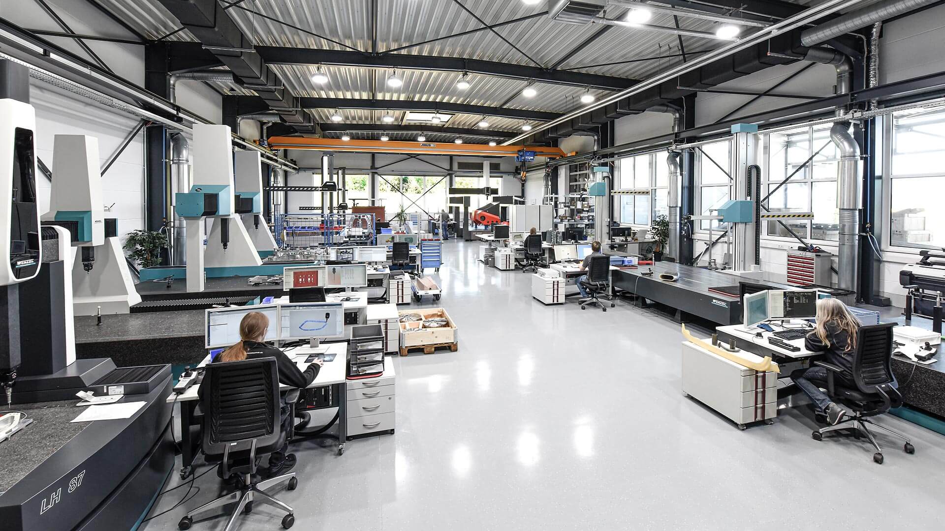 Fotografie Ulm Fotograf Neu-Ulm Werbefotografie Industriefotograf Eifert Fotodesign Produktionshalle Wenzel Messtechnik Blaubeuren Industriefoto Alb-Donau-Kreis Firmenreportage 