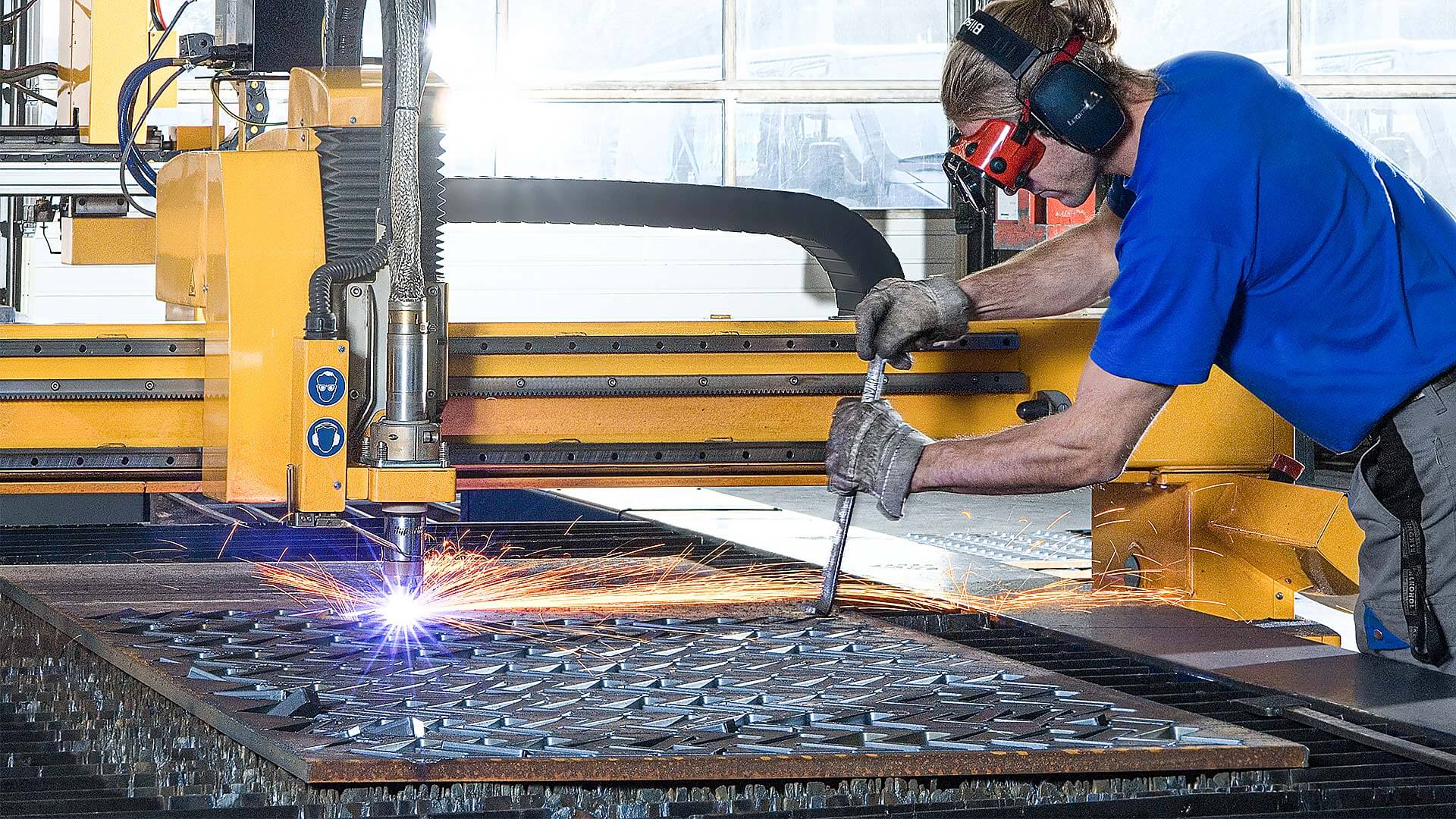 Werbefotograf Neu-Ulm Fotograf Ulm Industriefoto Brennschneiden Fotos Metallbau Industriefotografie Schwaben Fotos von Produktion Eifert Foto Design Industry Blaubeuren 